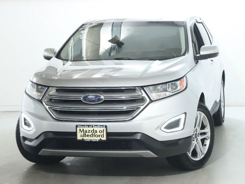 Used 2018 Ford Edge Titanium image 2