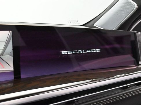 Certified 2026 Cadillac Escalade ESV Platinum Sport w/ LPO, ONYX Package AWD/4WD image 28