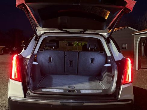 Used 2018 Cadillac XT5 Luxury w/ Driver Awareness Package image 5