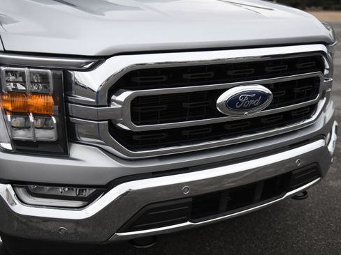 Used 2023 Ford F150 XLT w/ Equipment Group 302A High image 9