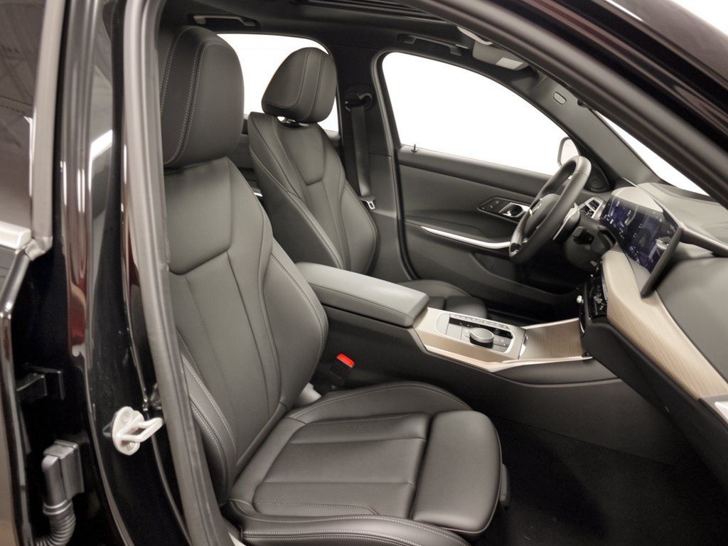 Certified 2026 BMW 330i Sedan RWD image 30