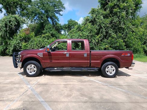 Used 2010 Ford F250 XLT AWD/4WD image 4