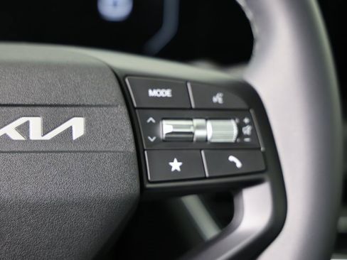 New 2025 Kia K4 EX image 13