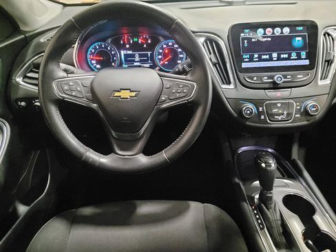 Used 2018 Chevrolet Malibu LT FWD image 22