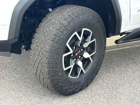 New 2026 GMC Canyon AT4X image 24