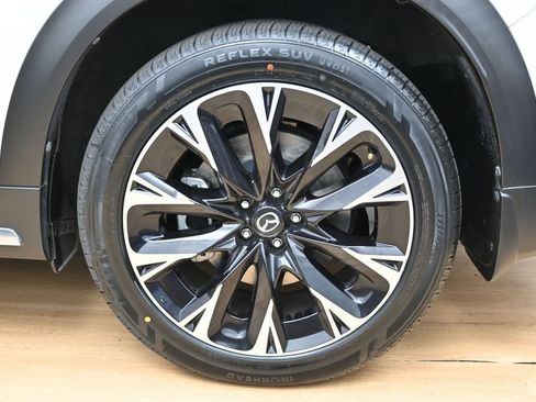 Used 2024 MAZDA CX-90 Plug-In Hybrid w/ Premium Pkg AWD/4WD image 13