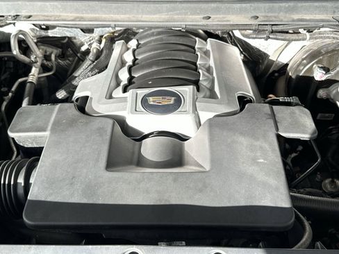 Used 2015 Cadillac Escalade ESV Platinum image 28