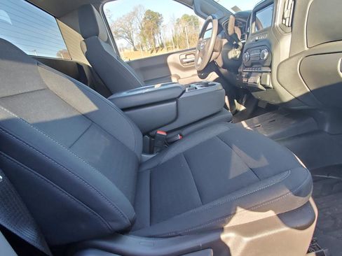 Used 2025 GMC Sierra 1500 Pro w/ Pro Value Package image 5