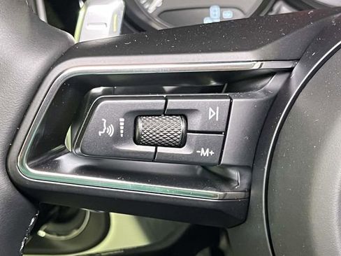 New 2026 Porsche Macan image 38