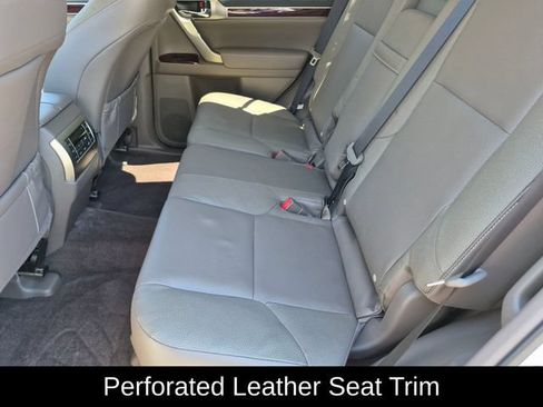 Used 2015 Lexus GX 460 w/ Premium Package AWD/4WD image 24