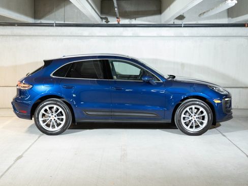 Certified 2023 Porsche Macan AWD/4WD image 8