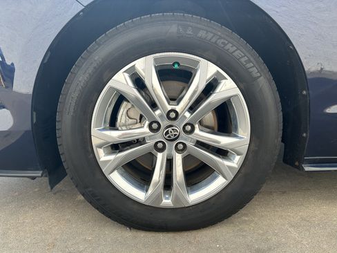 Used 2021 Toyota Sienna Platinum AWD/4WD image 12