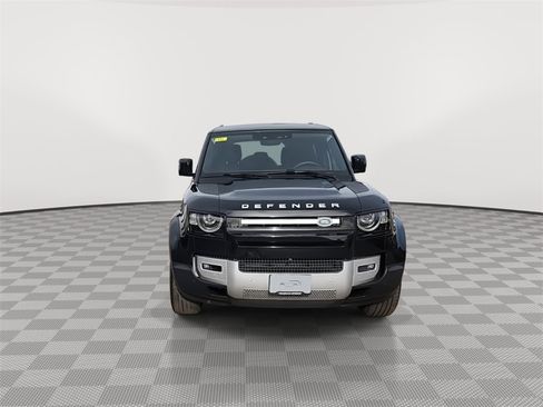 Used 2025 Land Rover Defender 110 S image 3