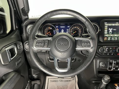 Used 2022 Jeep Wrangler Unlimited Sahara image 12