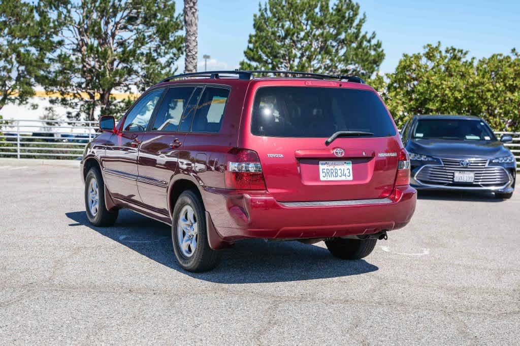 Used 2006 Toyota Highlander 2WD w/ 3rd Row image 8