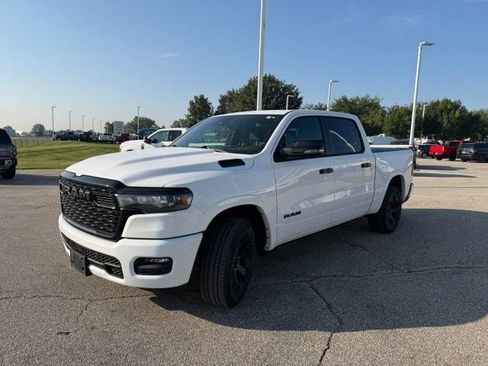 Used 2025 RAM 1500 Big Horn AWD/4WD image 7
