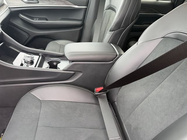 New 2026 Jeep Grand Cherokee Altitude AWD/4WD image 14