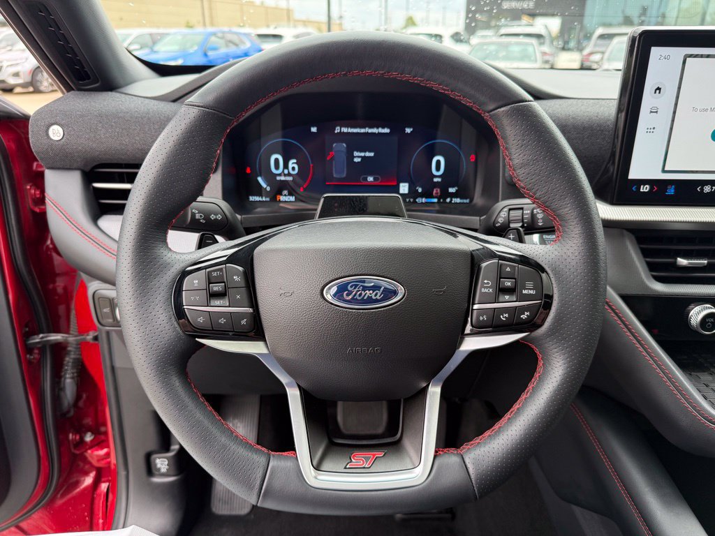 Used 2025 Ford Explorer ST AWD/4WD image 15