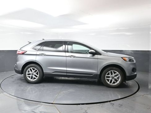 Used 2024 Ford Edge SEL AWD/4WD image 3