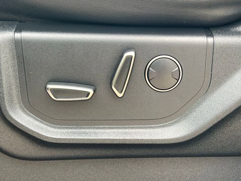 Used 2018 Ford F150 Raptor w/ Equipment Group 801A Mid image 27