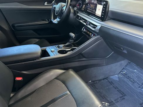 Used 2022 Kia K5 GT-Line FWD image 16