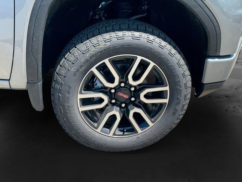 New 2026 GMC Sierra 1500 AT4 w/ AT4 Preferred Package AWD/4WD image 11