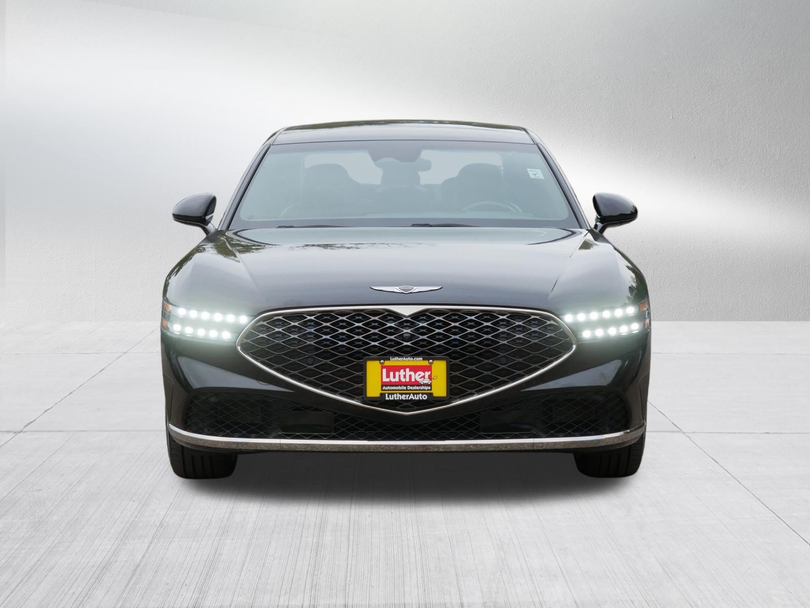 Used 2026 Genesis G90 3.5T AWD/4WD image 2