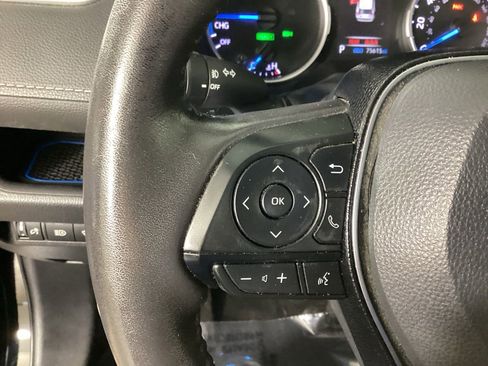 Used 2021 Toyota RAV4 XLE w/ XLE Grade Weather Package AWD/4WD image 20