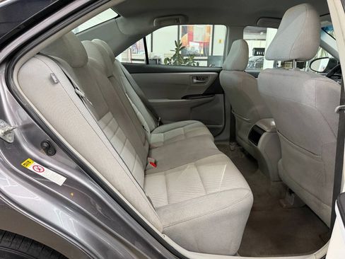 Used 2016 Toyota Camry LE FWD image 15