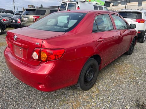 Used 2010 Toyota Corolla LE FWD image 2