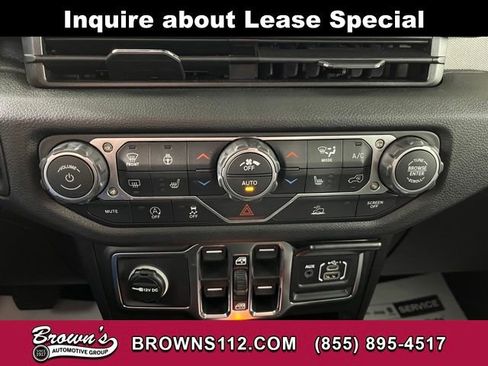 Used 2026 Jeep Wrangler Sport S image 34