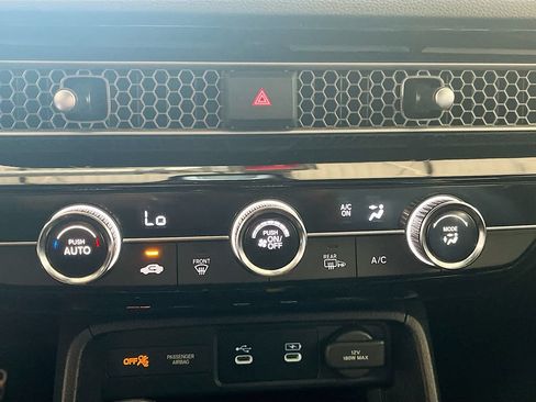 Used 2025 Honda Civic Sport image 15