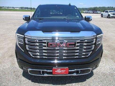 New 2026 GMC Sierra 1500 Denali w/ Denali Reserve Package AWD/4WD image 11