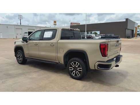 Used 2022 GMC Sierra 1500 AT4 w/ AT4 Premium Package AWD/4WD image 6