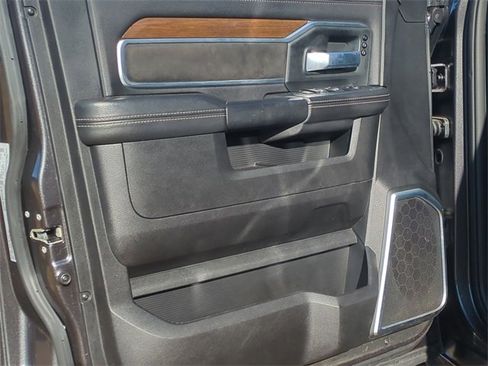 Used 2024 RAM 2500 Laramie image 19