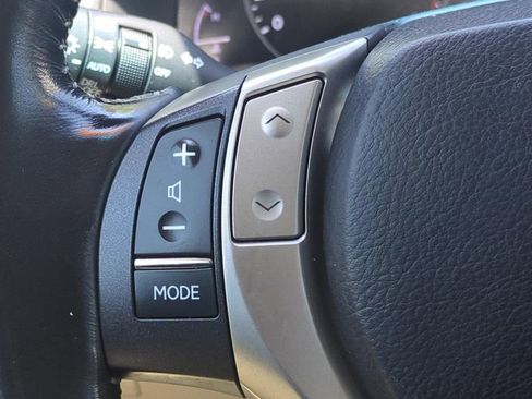 Used 2015 Lexus ES 350 w/ Luxury Package image 19