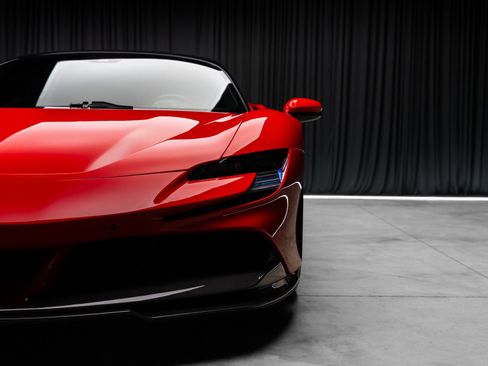 Used 2021 Ferrari SF90 Stradale image 30