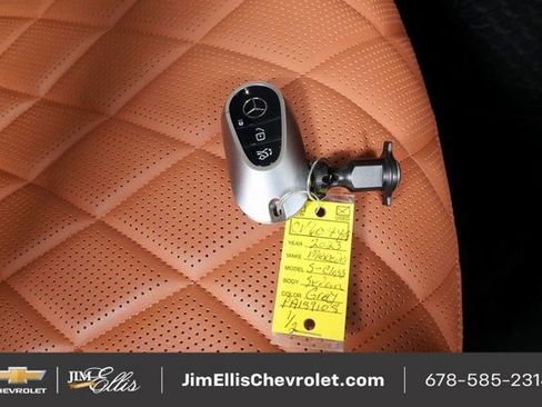 Used 2023 Mercedes-Benz S 500 4MATIC image 39
