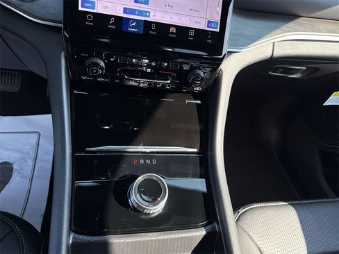 New 2025 Jeep Grand Cherokee L Limited w/ Luxury Tech Group II image 21