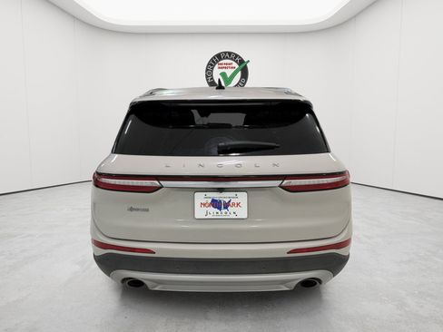 Used 2023 Lincoln Corsair Reserve FWD image 4