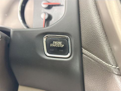 Used 2018 GMC Acadia Denali w/ Technology Package image 20