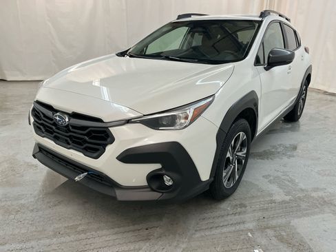 Used 2024 Subaru Crosstrek 2.0i Premium w/ Crosstrek Mirror Package image 1