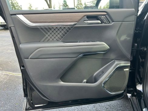 New 2026 GMC Acadia Denali image 22