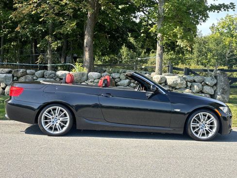 Used 2013 BMW 335i Convertible RWD image 29