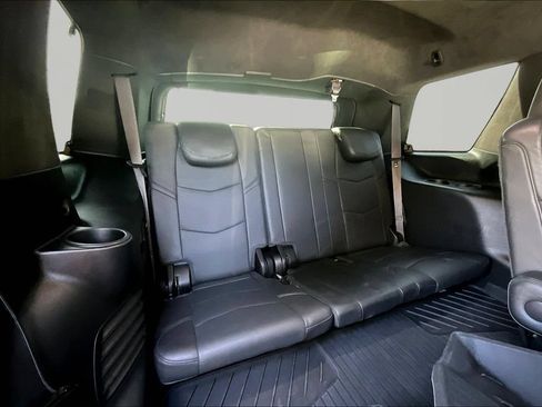 Used 2017 Cadillac Escalade Platinum AWD/4WD image 28