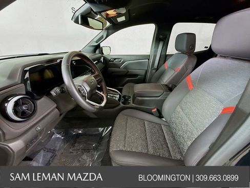 Used 2023 Chevrolet Colorado Z71 w/ Z71 Convenience Package 2 image 19