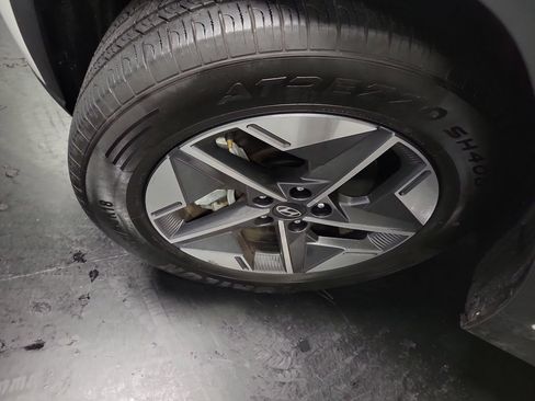 Used 2025 Hyundai Tucson SEL FWD image 14