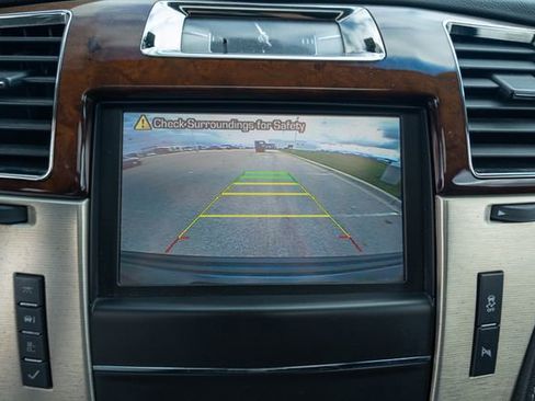 Used 2013 Cadillac Escalade Platinum image 33