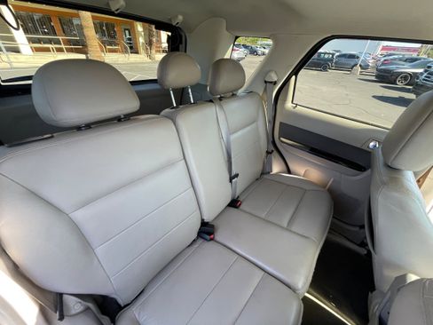 Used 2009 Ford Escape 2WD Hybrid image 16