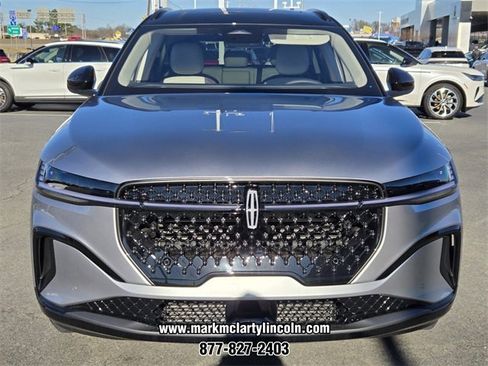 New 2026 Lincoln Nautilus Reserve w/ Jet Appearance Package image 15